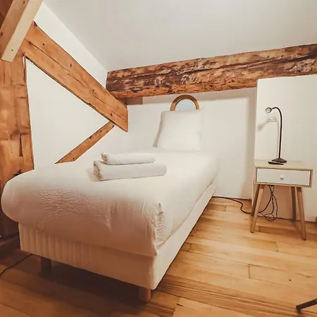 Au Domaine Du Mas Conte Casa de Férias *